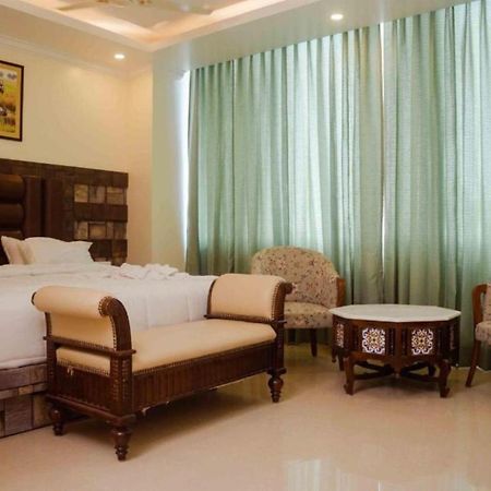 Hotel Grand Lotus Dimāpur Exteriör bild